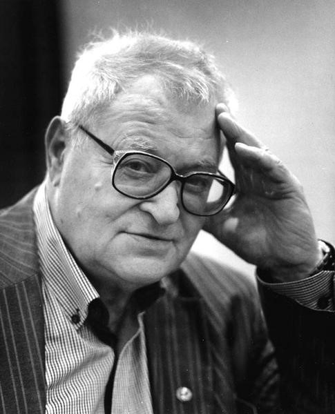 Академик В.М. Счастливцев